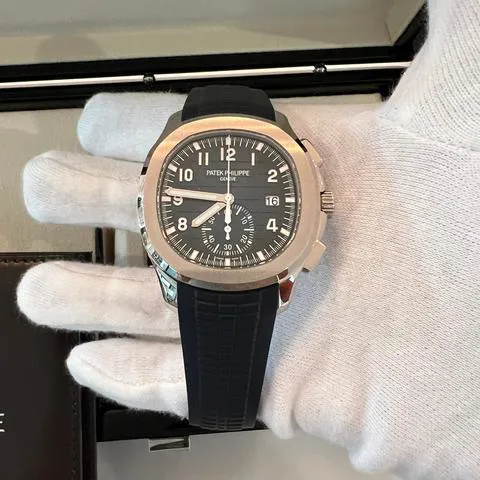 Patek Philippe Aquanaut 5968G-001 42mm White gold Blue