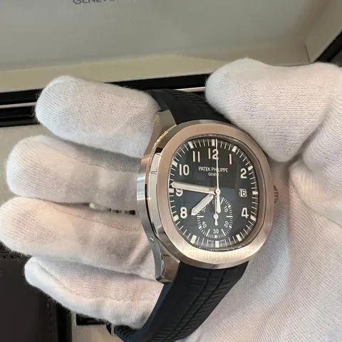 Patek Philippe Aquanaut 5968G-001 42mm White gold Blue 5