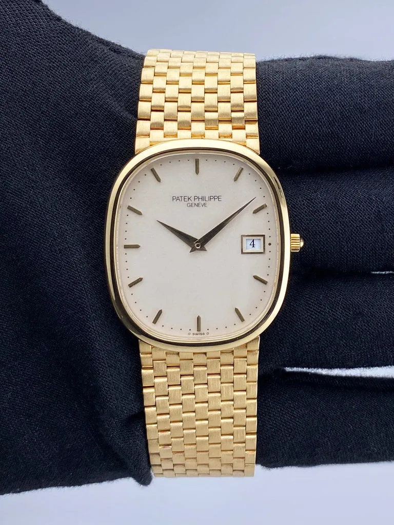 Patek Philippe Ellipse 3747/1 31mm Yellow gold Blue 1