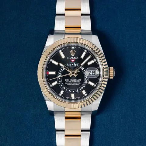 Rolex Sky-Dweller 326933 42mm Yellow gold Black