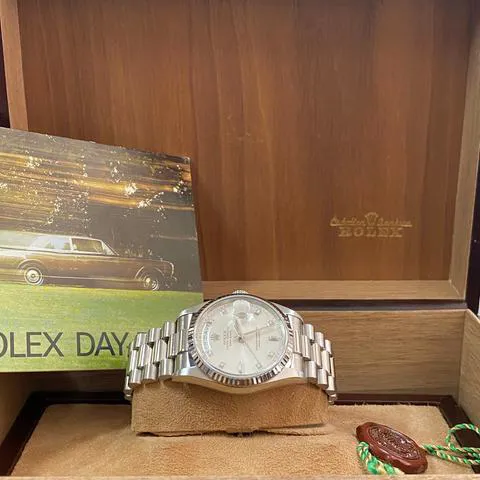 Rolex Day-Date 36 18239 36mm White gold Silver