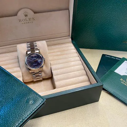 Rolex Day-Date 36 118209 36mm White gold Blue