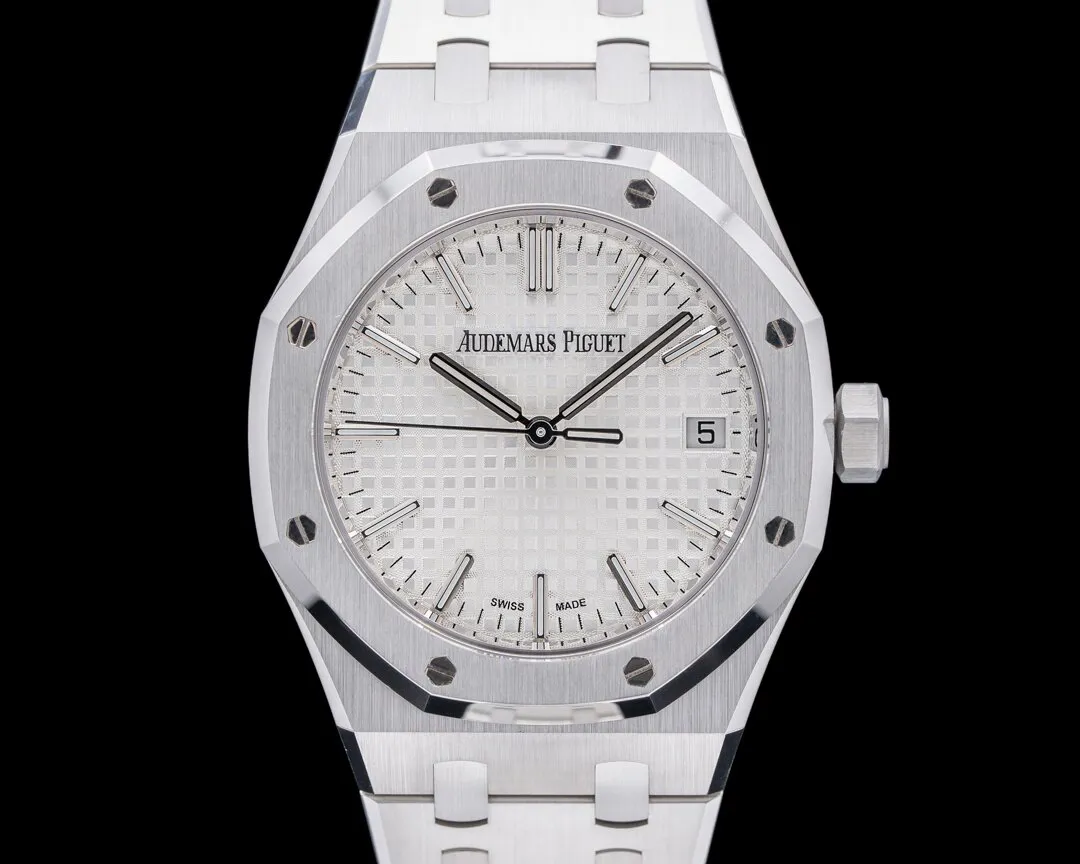 Audemars Piguet Royal Oak 15550ST.OO.1356ST.01 37mm Stainless steel Silver