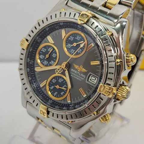 Breitling Chronomat B13050.1 40mm Yellow gold and stainless steel Gray 1