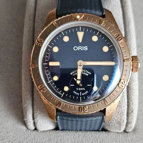 Oris Carl Brashear 01 401 7764 3185 40mm Bronze Blue