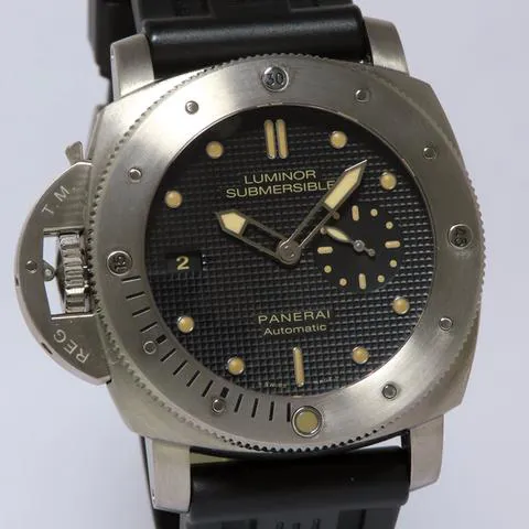 Panerai Submersible PAM 00569 47mm Titanium Black 2