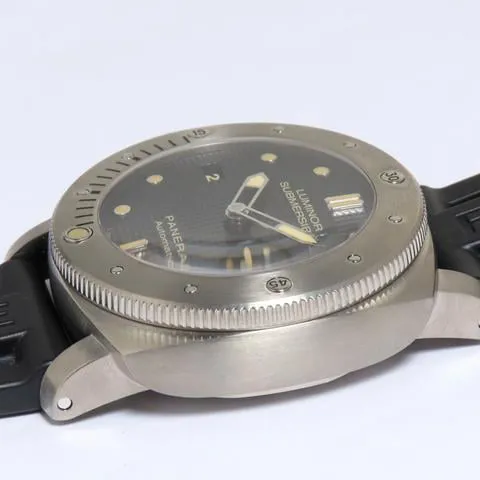 Panerai Submersible PAM 00569 47mm Titanium Black 3