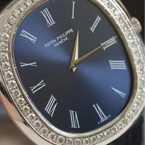 Patek Philippe Golden Ellipse 3589 33mm White gold Blue 5