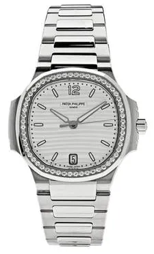 Patek Philippe Nautilus 7118/1200A-010 35mm Stainless steel Silver