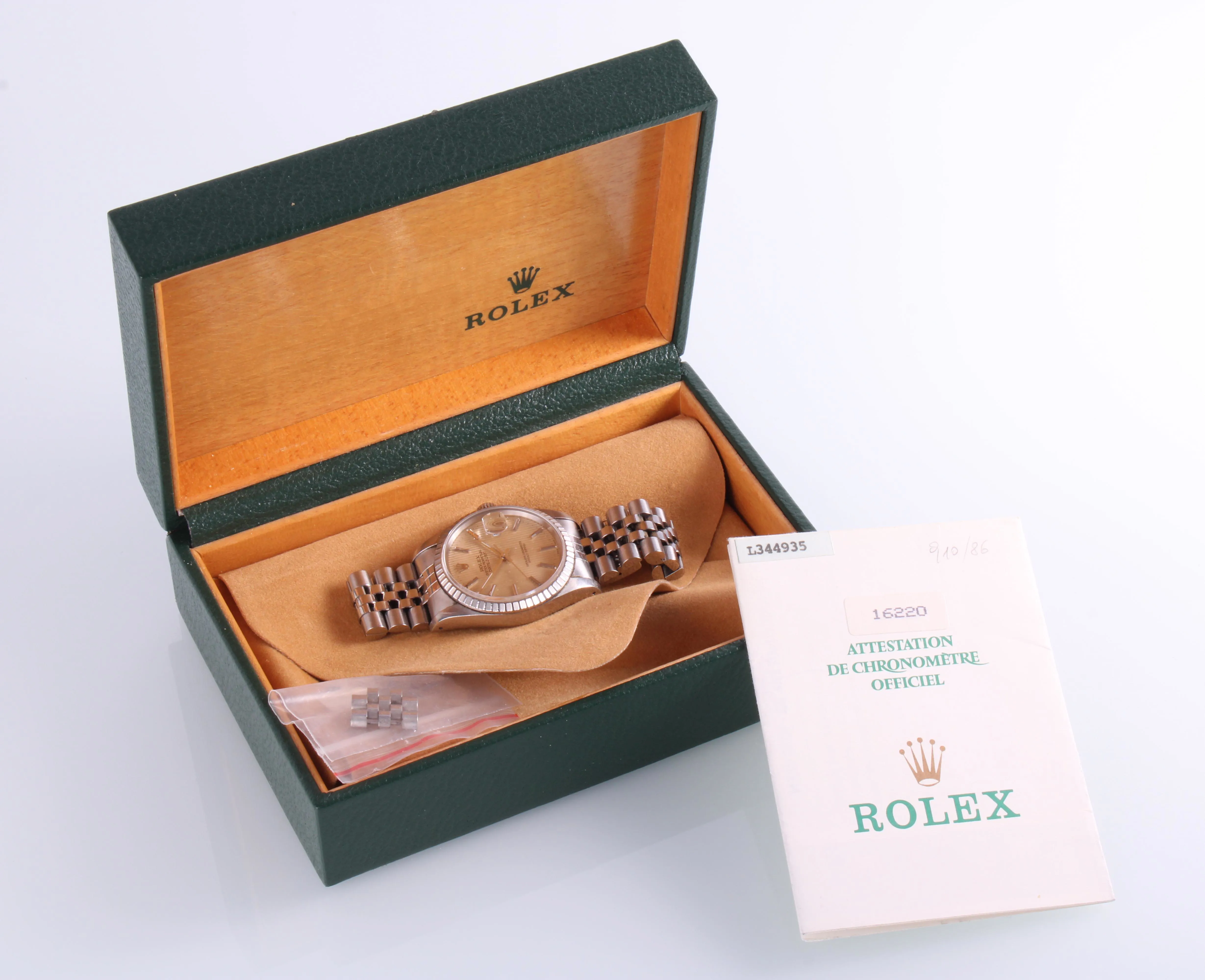 Rolex Datejust 36 16220 36mm Stainless steel Champagne 2