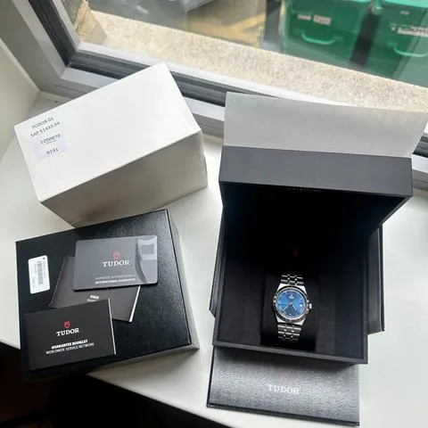 Tudor Royal 28500 38mm Stainless steel Blue