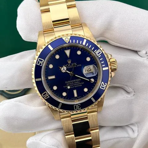 Rolex Submariner 16618 40mm Yellow gold Blue 5