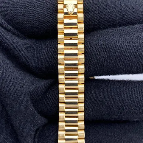 Rolex Lady-Datejust 69138 26mm Yellow gold Champagne 7