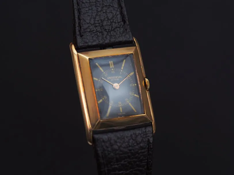 Universal Genève 26.5mm Yellow gold Black