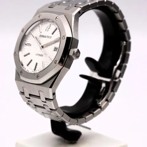 Audemars Piguet Royal Oak 15300ST.OO.1220ST.01 39mm Stainless steel Silver 9