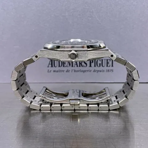 Audemars Piguet Royal Oak 15300ST.OO.1220ST.03 39mm Stainless steel Black 10