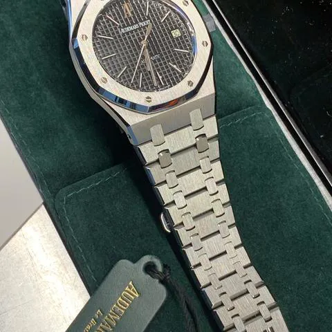 Audemars Piguet Royal Oak 15300ST.OO.1220ST.03 39mm Stainless steel Black 21