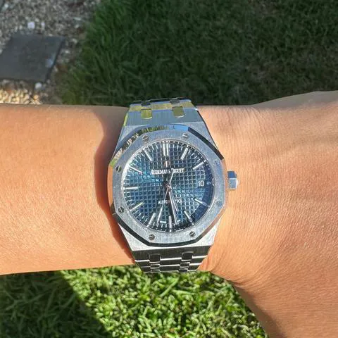 Audemars Piguet Royal Oak 15450ST.OO.1256ST.03 37mm Steel Blue 11