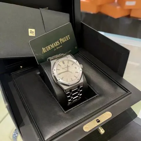 Audemars Piguet Royal Oak 15500ST.OO.1220ST.04 41mm Stainless steel Silver