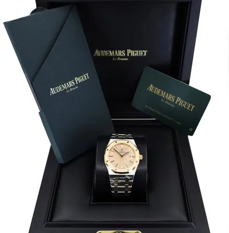 Audemars Piguet Royal Oak 67650SR.OO.1261SR.01 33mm Yellow gold and Stainless steel Golden