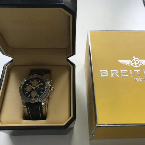 Breitling Chronomat B13356 44mm Yellow gold and Stainless steel Black