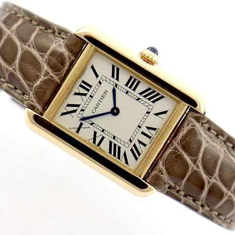 Cartier Tank 2743 20.6mm Yellow gold White