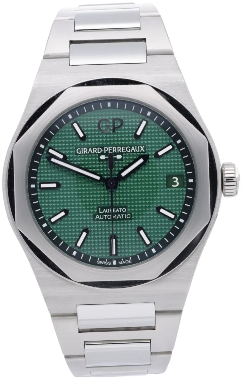 Girard-Perregaux Laureato 81010-11-3153-1CM 42mm Stainless steel Green