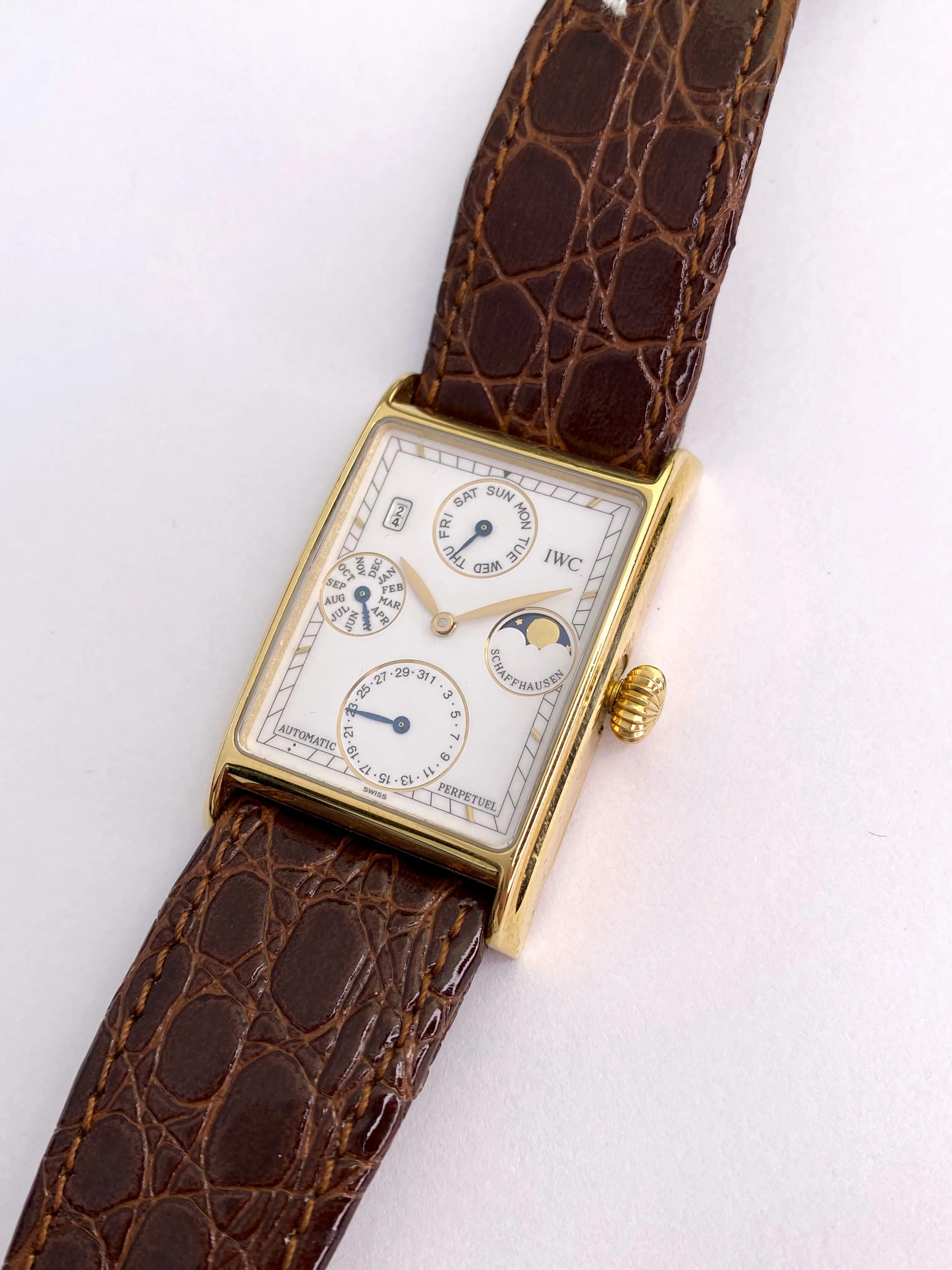 IWC Perpetual Calendar 3545 27mm Yellow gold White 11