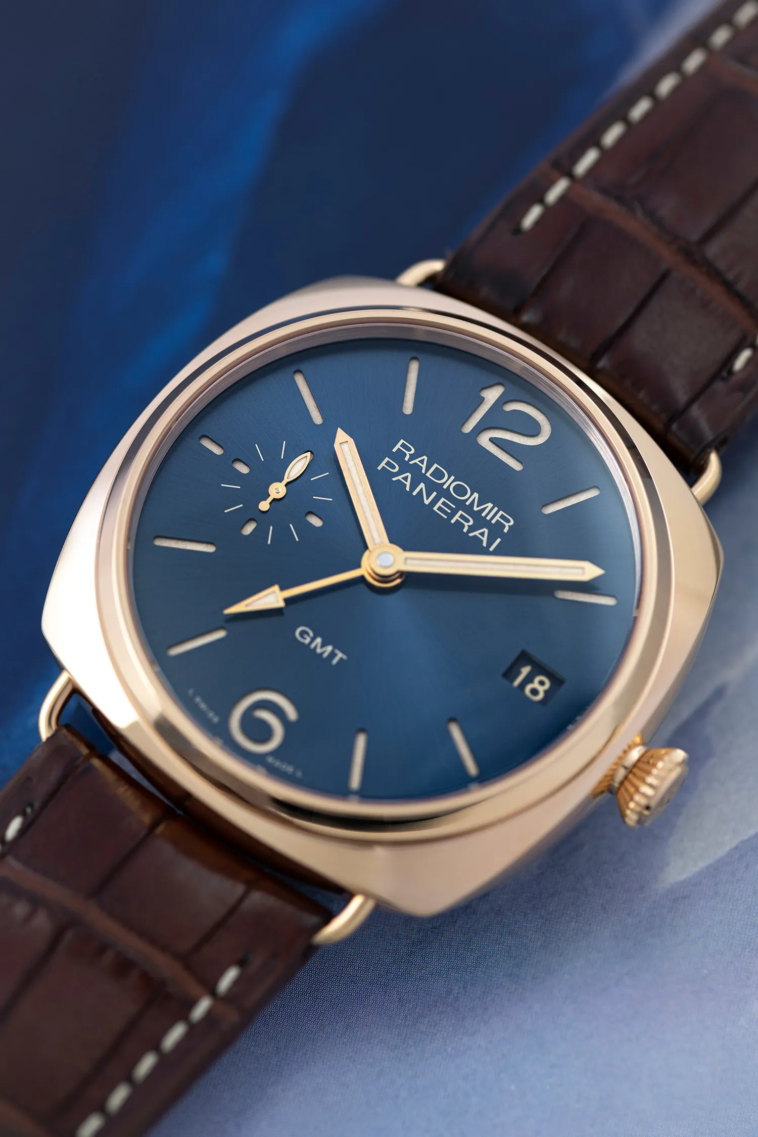 Panerai Special Editions PAM 00598 47mm Rose gold Blue