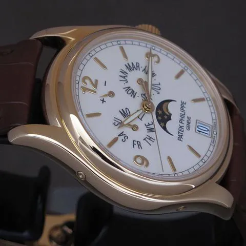 Patek Philippe Annual Calendar 5146J-001 39mm Yellow gold Beige 12