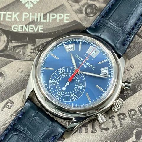 Patek Philippe Annual Calendar Chronograph 5960G-010 40.5mm White gold Blue