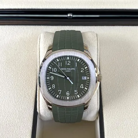 Patek Philippe Aquanaut 5168G-010 42mm White gold Green