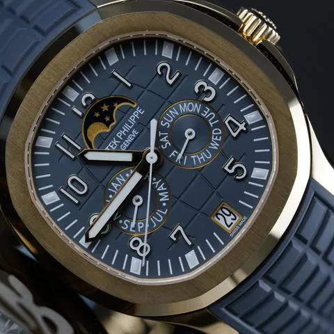 Patek Philippe Aquanaut 5261R-001 40mm Rose gold Blue 6