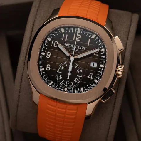 Patek Philippe Aquanaut 5968R-001 42mm Rose gold Brown 5