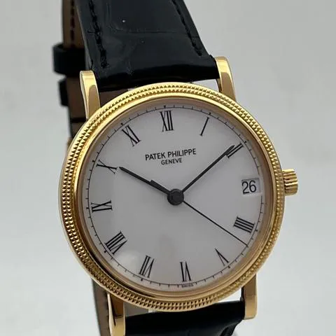 Patek Philippe Calatrava 3802/200 33mm Yellow gold White 14