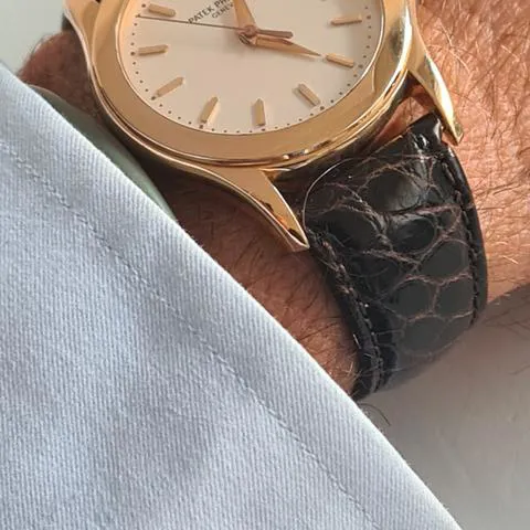 Patek Philippe Calatrava 5107R 37mm Rose gold