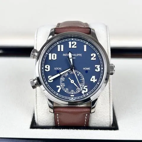 Patek Philippe Calatrava Pilot Travel Time 5524G-001 42mm White gold Blue