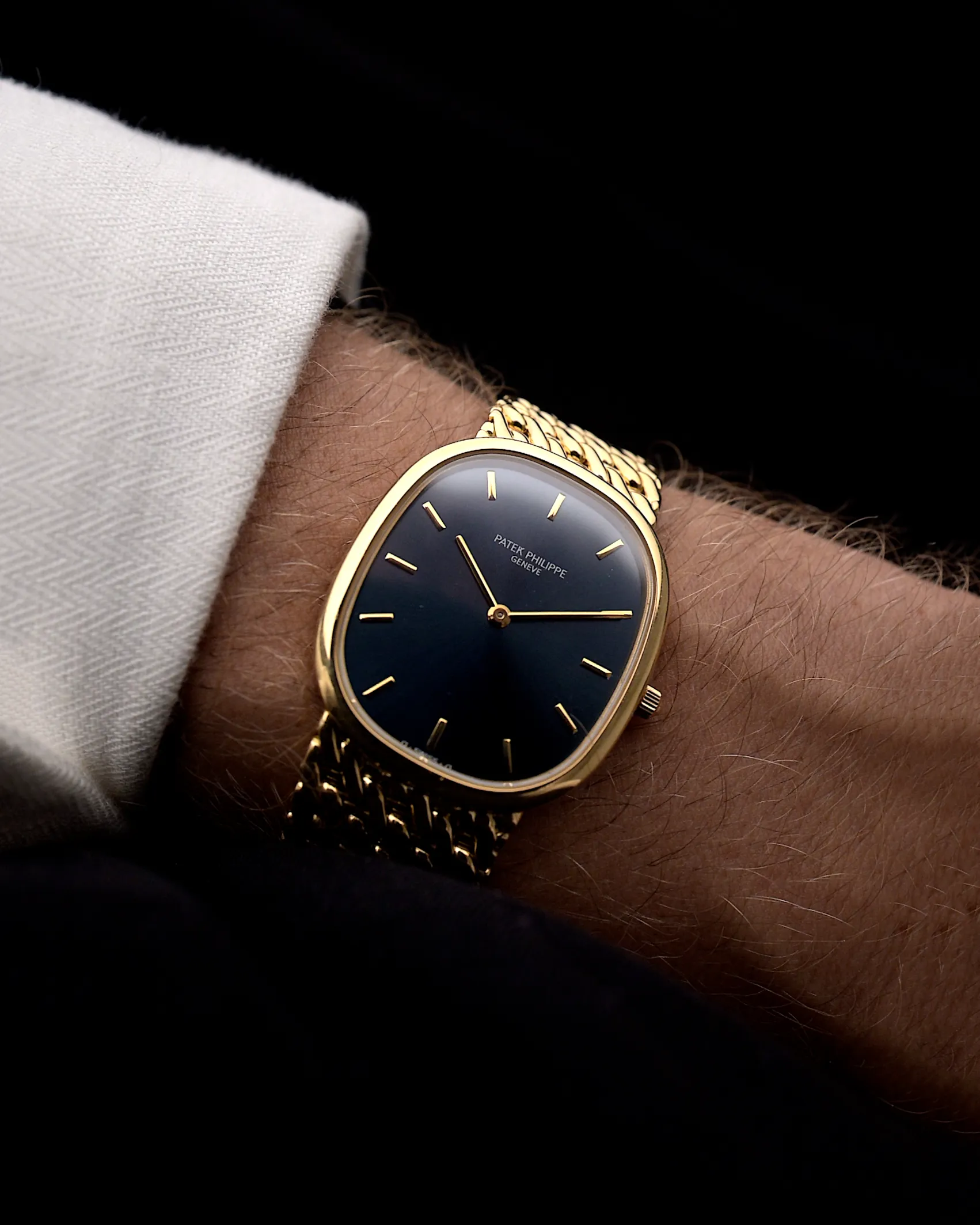 Patek Philippe Ellipse 31mm Yellow gold Blue 1