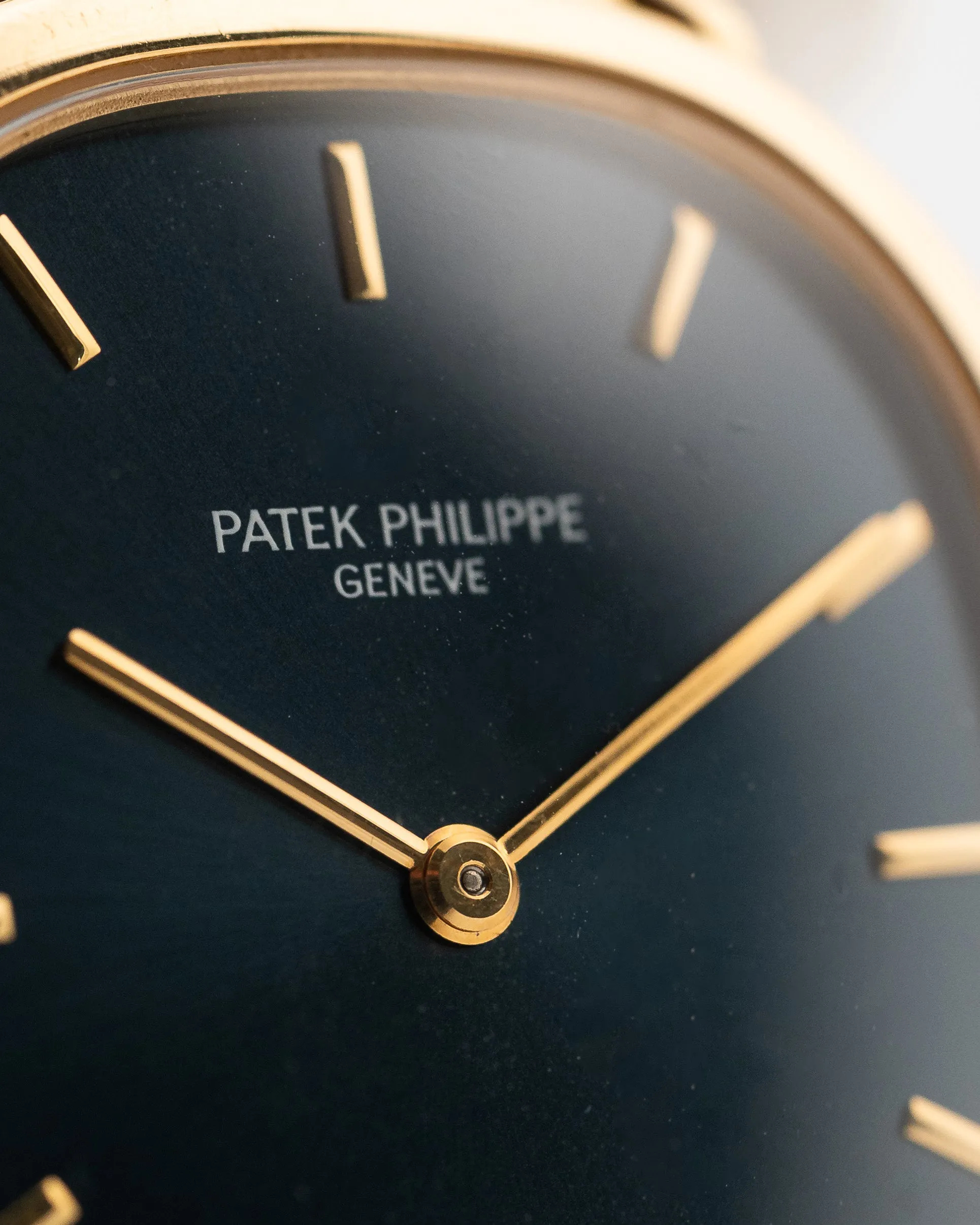 Patek Philippe Ellipse 31mm Yellow gold Blue 4