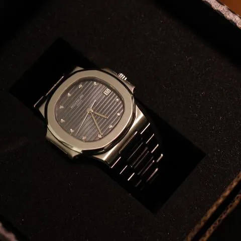 Patek Philippe Nautilus 3800 37mm Stainless steel Black