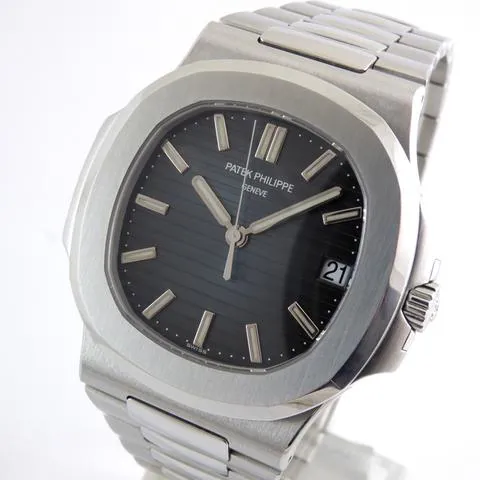 Patek Philippe Nautilus 5711/1A-010 41mm Stainless steel Blue