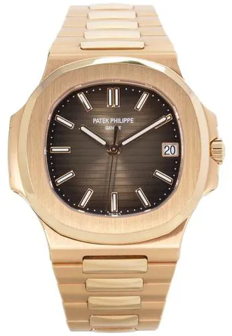 Patek Philippe Nautilus 5711/1R-001 40mm Rose gold Brown