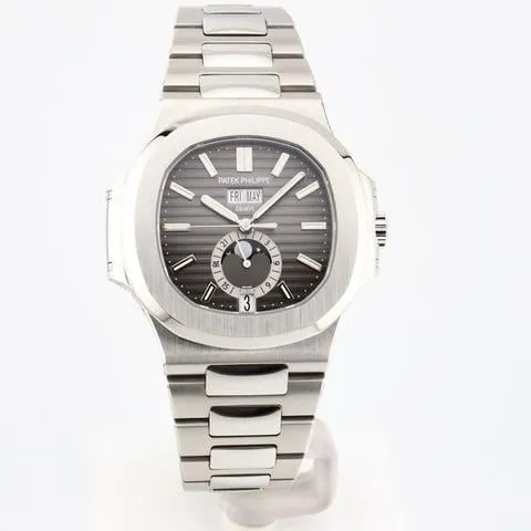 Patek Philippe Nautilus 5726/1A-001 40mm Stainless steel Black