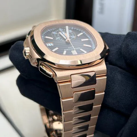 Patek Philippe Nautilus 5980/1R-001 40.5mm Rose gold Black 8