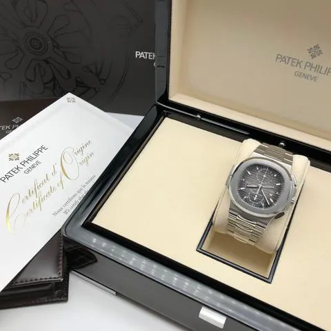 Patek Philippe Nautilus 5990/1A-001 40.5mm Steel Black