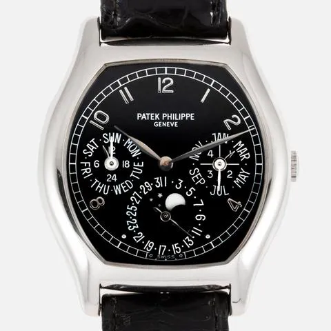 Patek Philippe Perpetual Calendar 5040G 35mm White gold Black 8