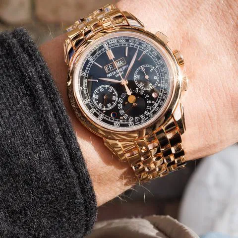 Patek Philippe Perpetual Calendar Chronograph 5270/1R-001 41mm Rose gold Black 5