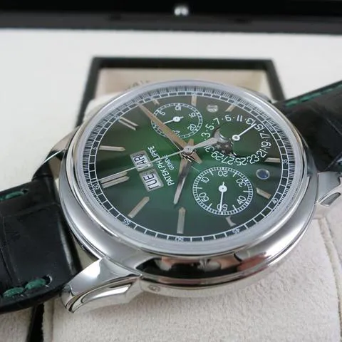 Patek Philippe Perpetual Calendar Chronograph 5270P-014 41mm Platinum Green 5