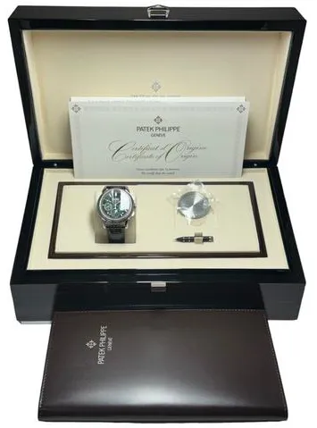 Patek Philippe Perpetual Calendar Chronograph 5270P-014 41mm Platinum Green 3