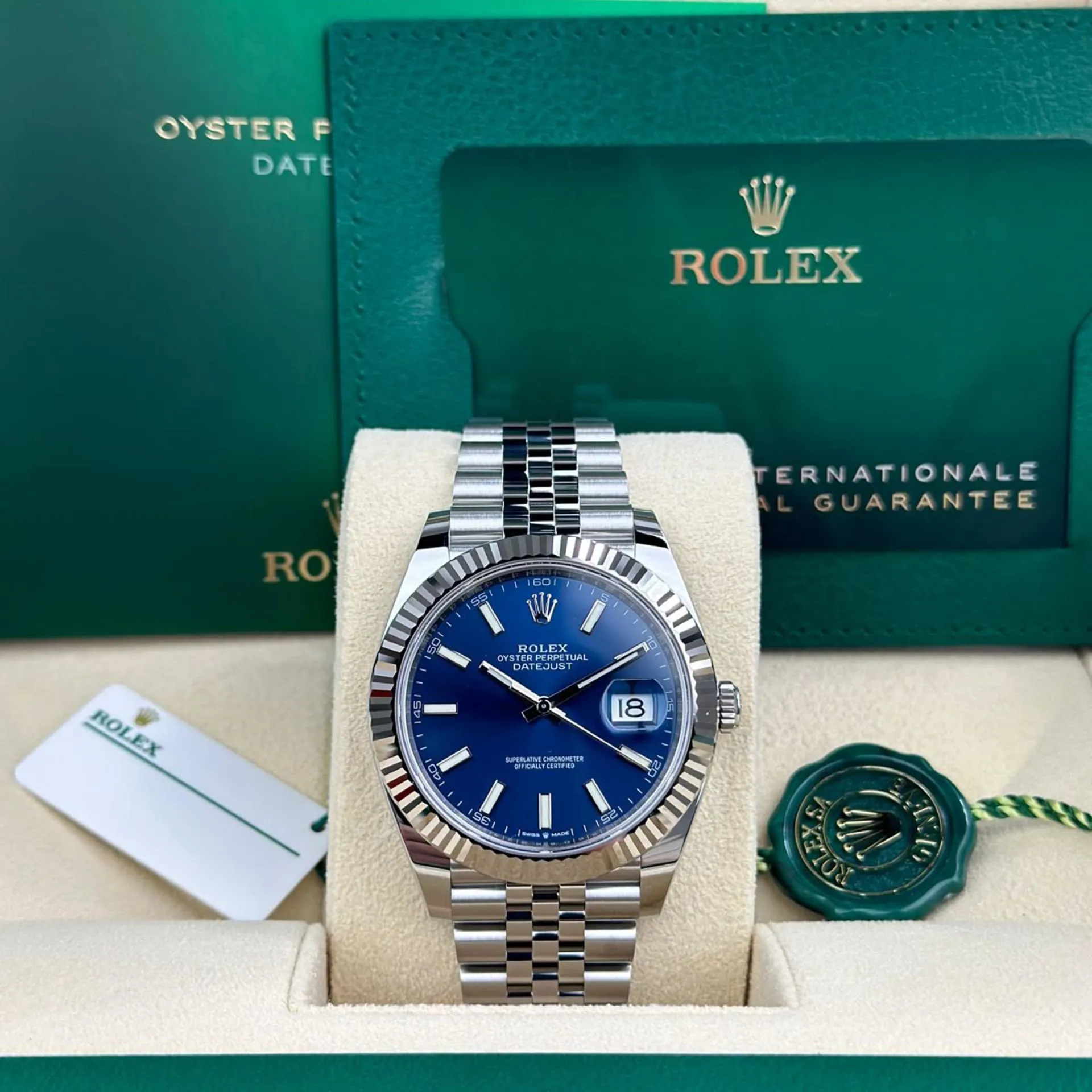 Rolex Datejust 41 126334-0002 41mm White gold and Oystersteel Blue